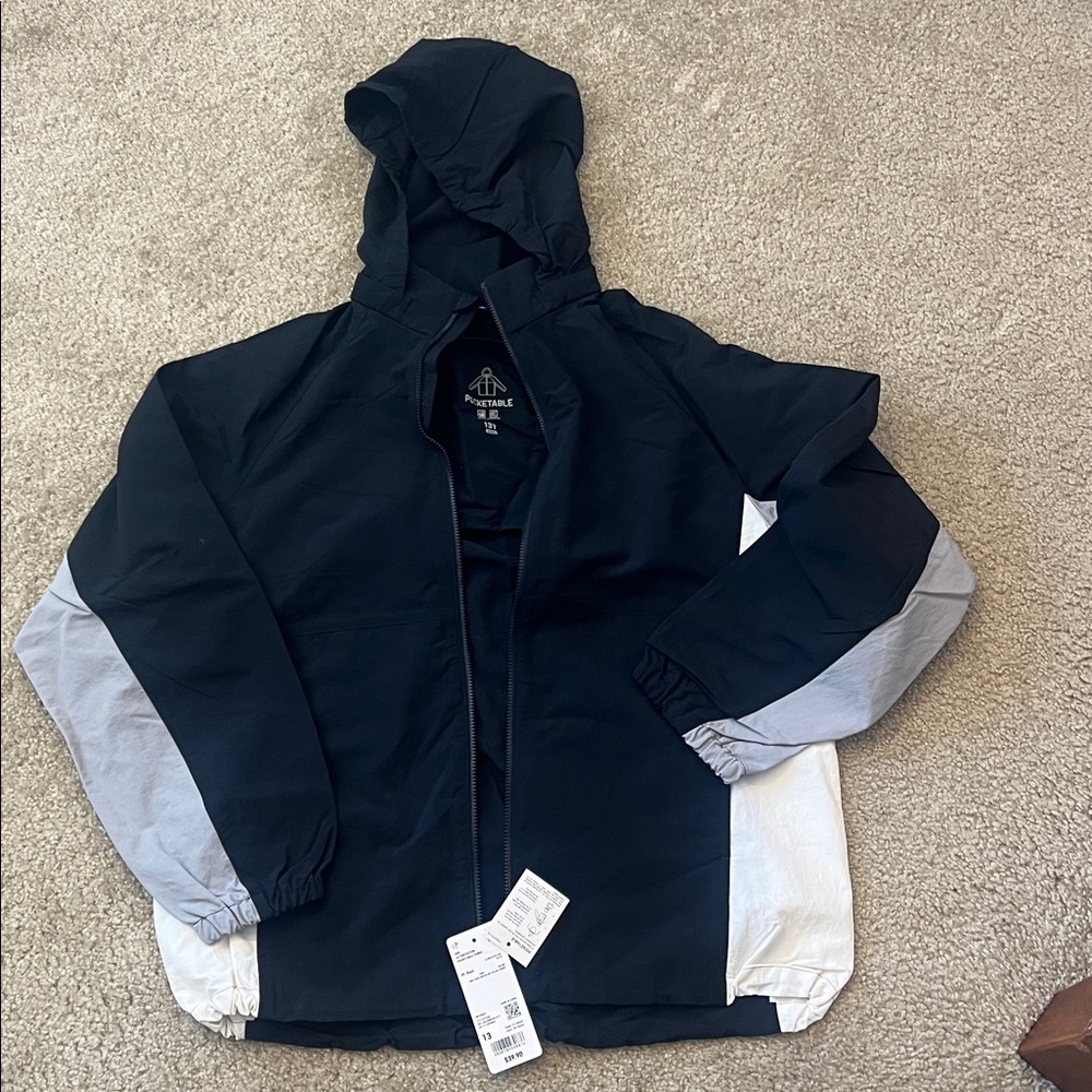 Uniqlo kids UV Protection Pocketable Parka size 13